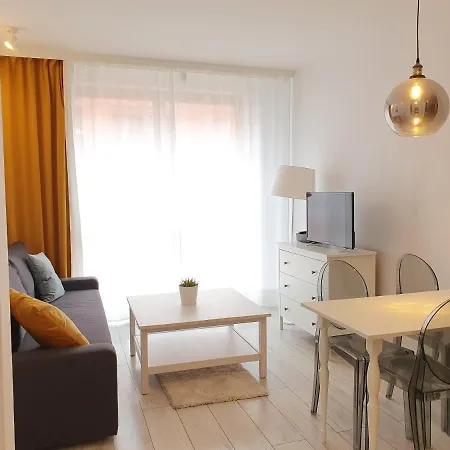 Apartament Aura V Apartment *